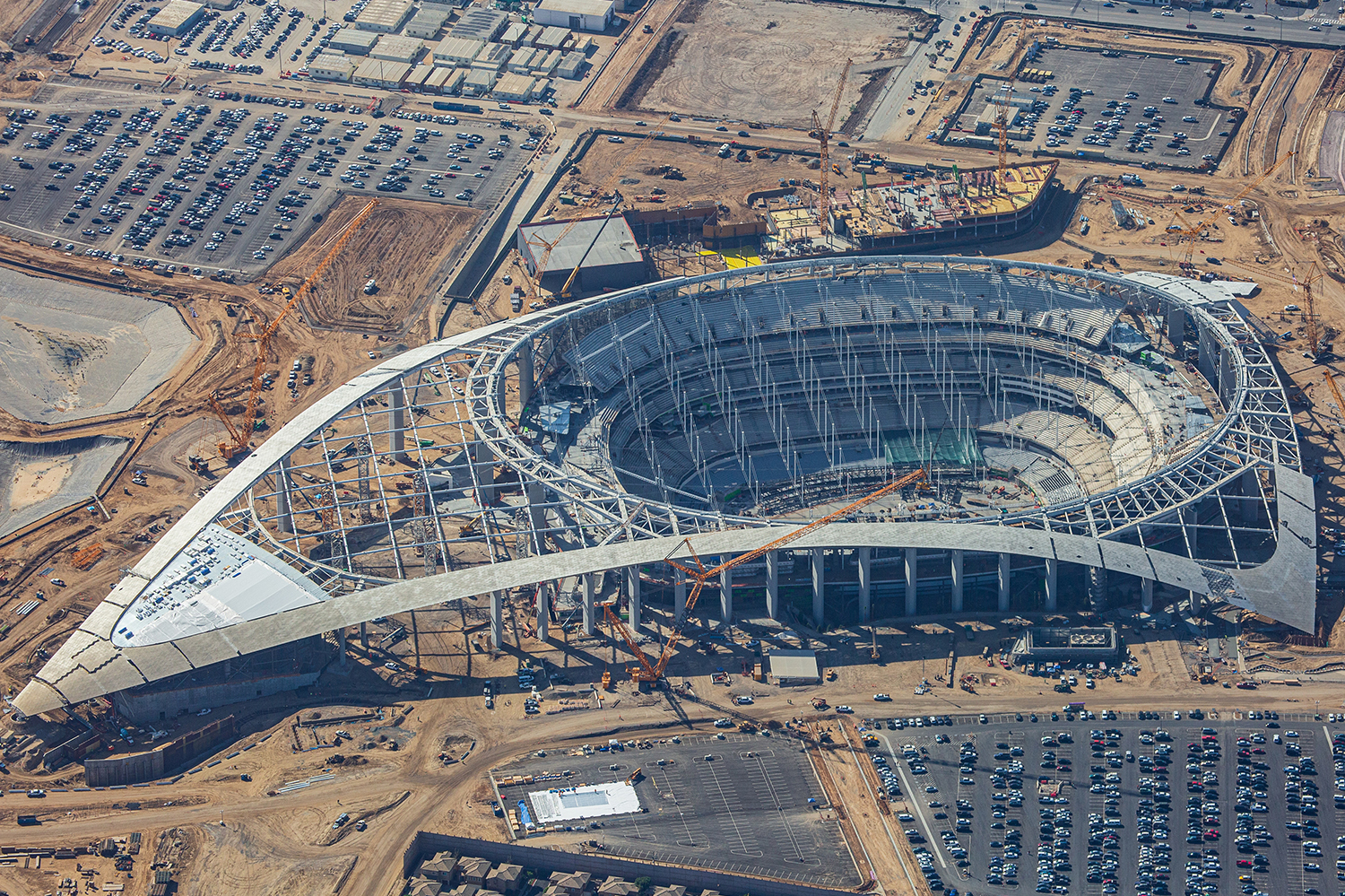 7_SoFi Stadium exterior1-creditSoFi Stadium.jpg