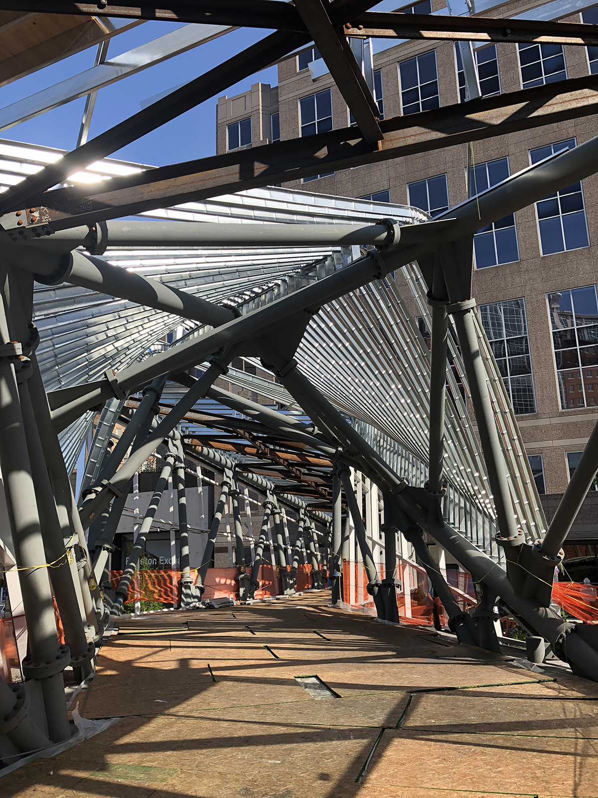 14 Ballston Walkway Construction 02 credit MCiccarelli.jpg