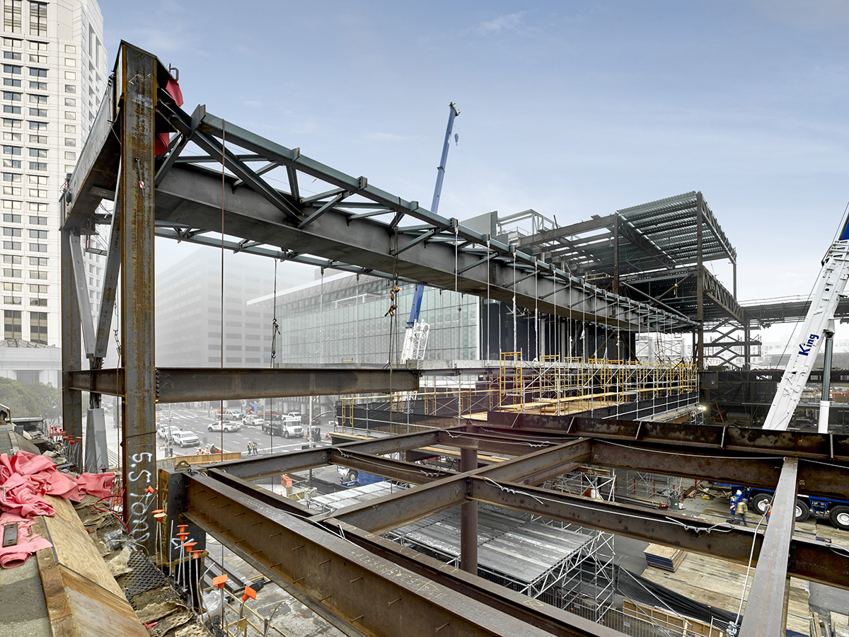 15_Moscone West _ East Bridges Construction_Photo_cSOM.jpg