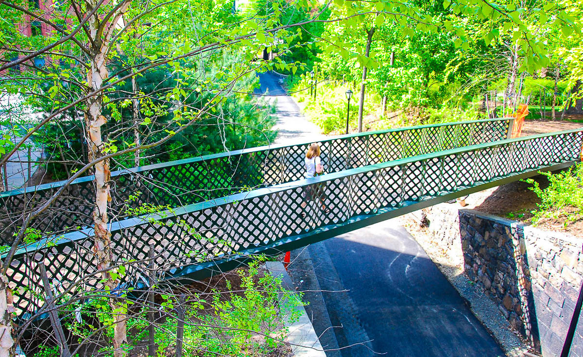 Hillhouse Pedestrian Bridges  American Institute of Steel