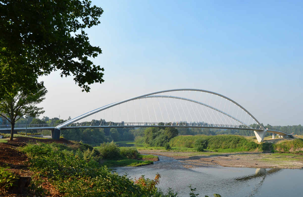 Peter Courtney Minto Island Bircylce and Pedestrian Bridge_3.jpg