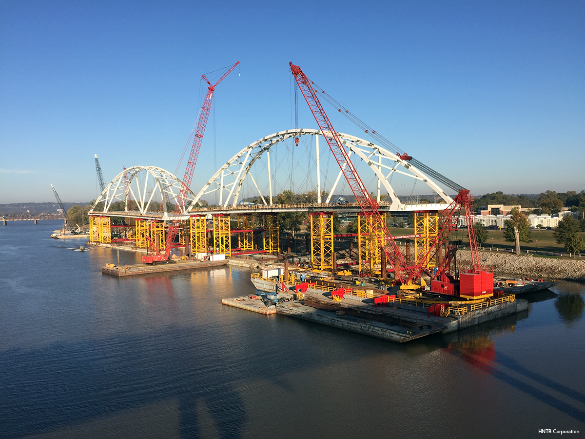 Broadway-Bridge-over-the-Arkansas-River-08-courtesy-of-HNTB-Corporation.jpg